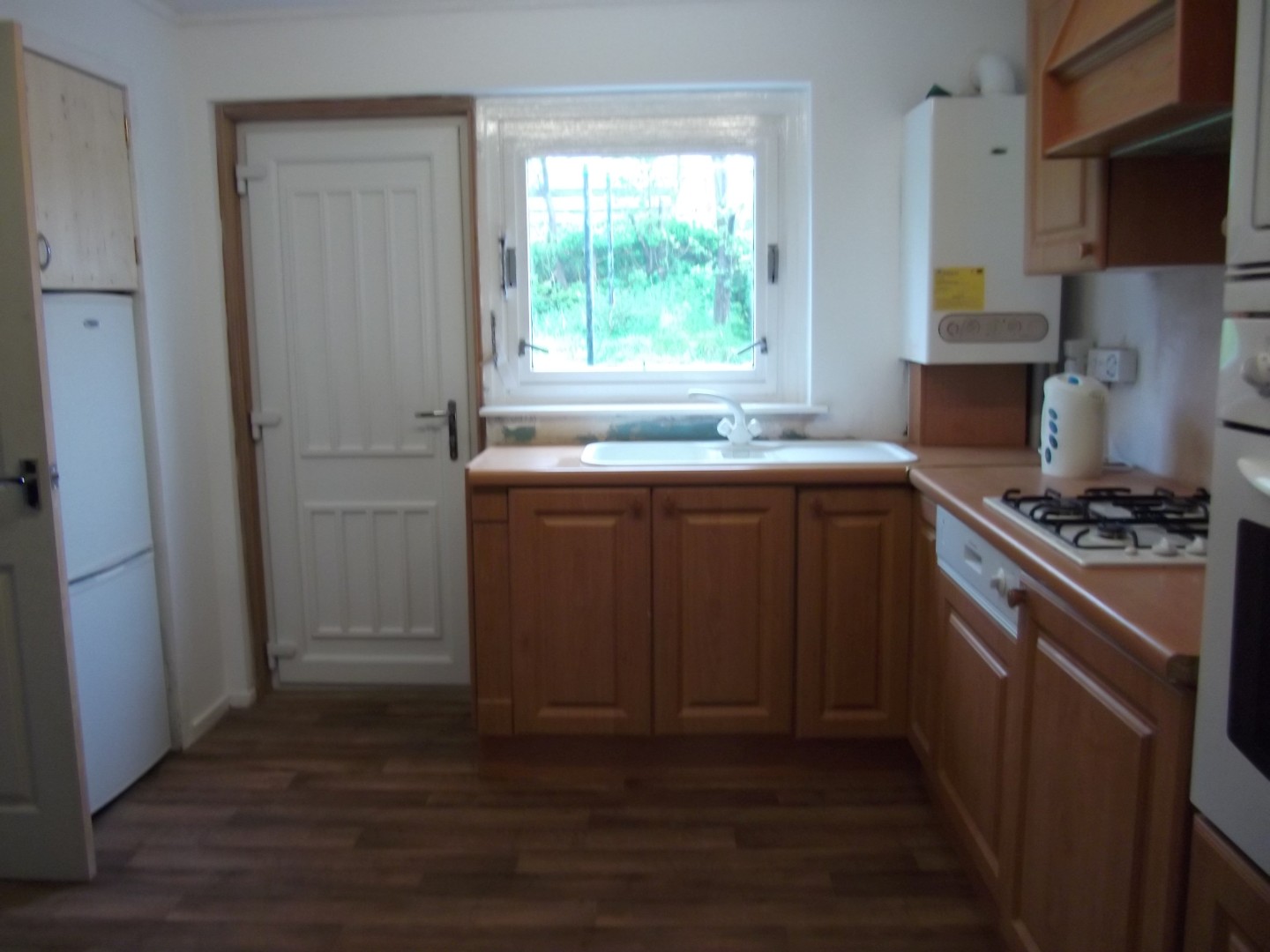 Kitchen e
